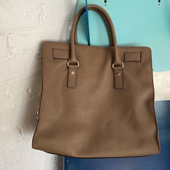 Michael Kors Tan Leather Purse 12in X 12in - Picture 3 of 6